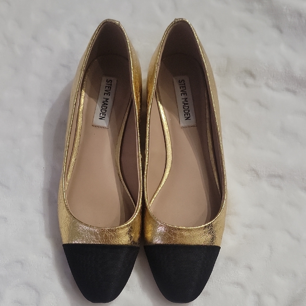 Steve Madden Gold and Black Cap-Toe Flats